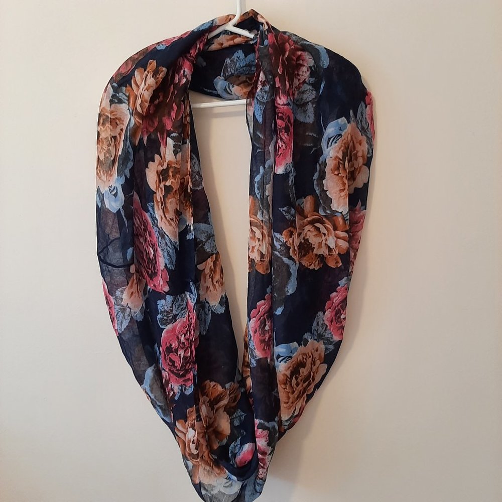 Floral Inifinity Scarf. Multi coloured. - Picture 8 of 14